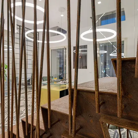 Hotiday Wallure Όλμπια