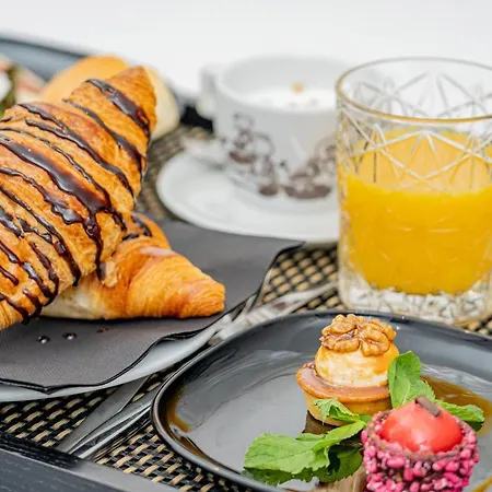 Hotiday Wallure Szálloda 4*