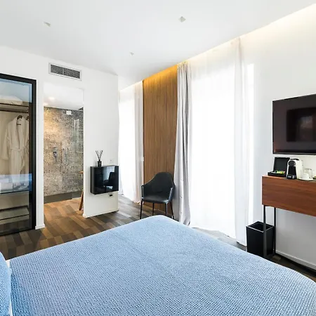 Otel Hotiday Collection - Wallure